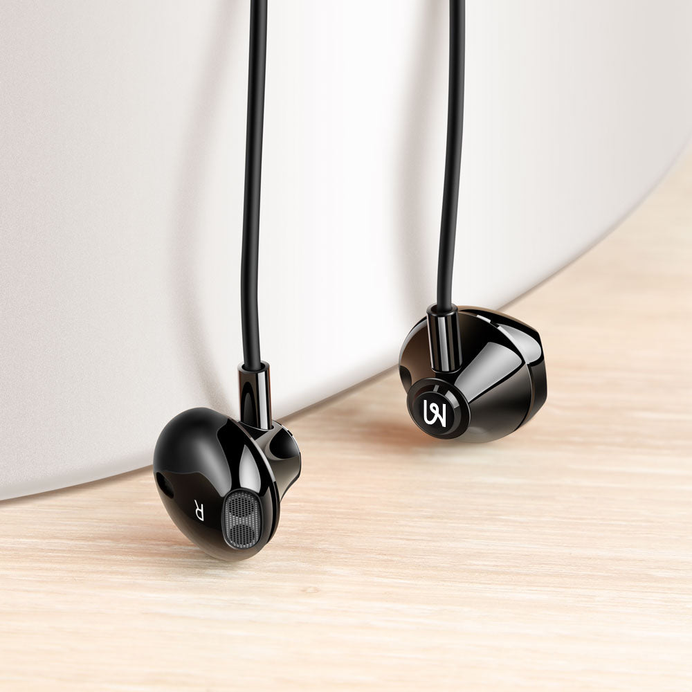 Mcdodo Achievement Series Lightning Wired Earphone Length 1.2 m(Black)